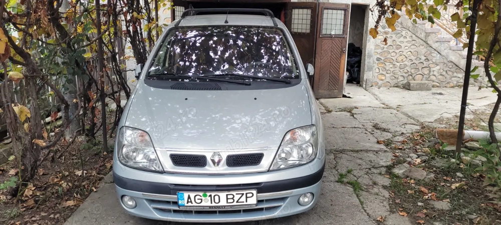 Renault Megane Scenic 2002 benzina 1.6 - masina familiei