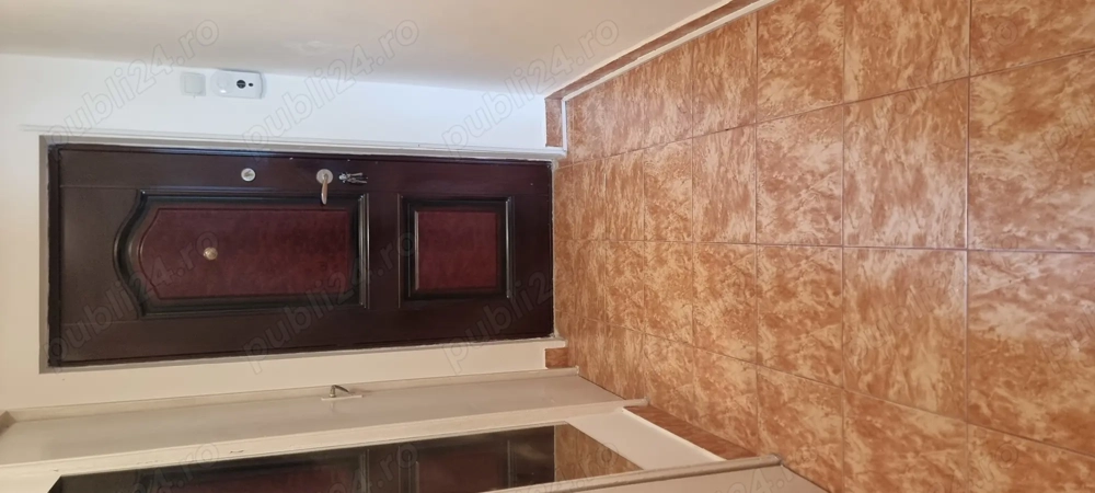 Închiriez 2 camere str fizicienilor sect 3, mobilat, utilat