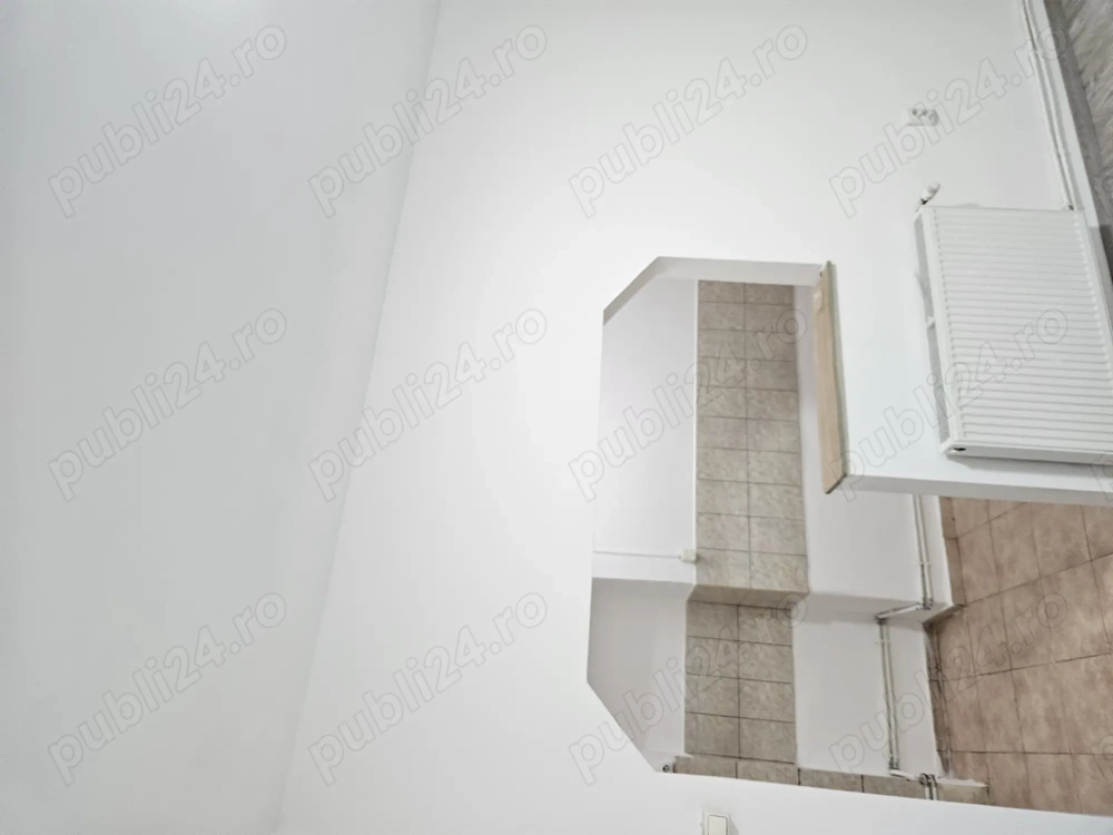 Vand casa 2 camere decomandat recent renovat calea Clujului 