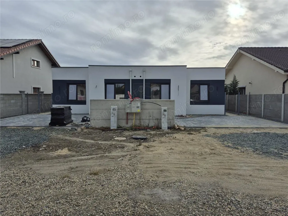 Duplex modern deosebit- zona excelenta la 4 benzi - toate utilitatile - posibilitate alegere finaisa