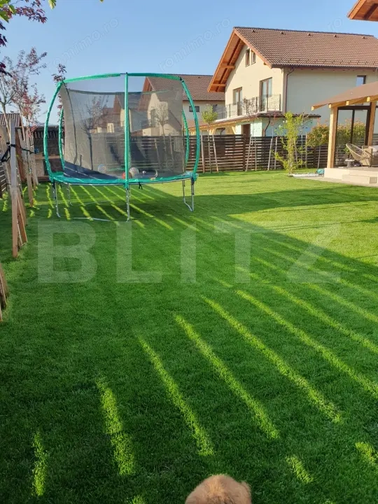 Casa 4 camere , teren 500 mp individuala noua