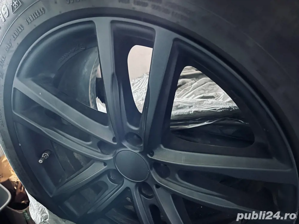 Jante negre + anvelope BMW X5 225/50 R 19