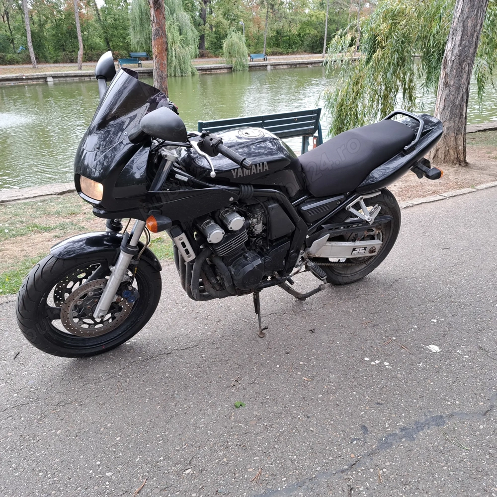 Yamaha FZS 600, 95 cp, impecabila Yamaha FZS 600, 95 cp, impecabila