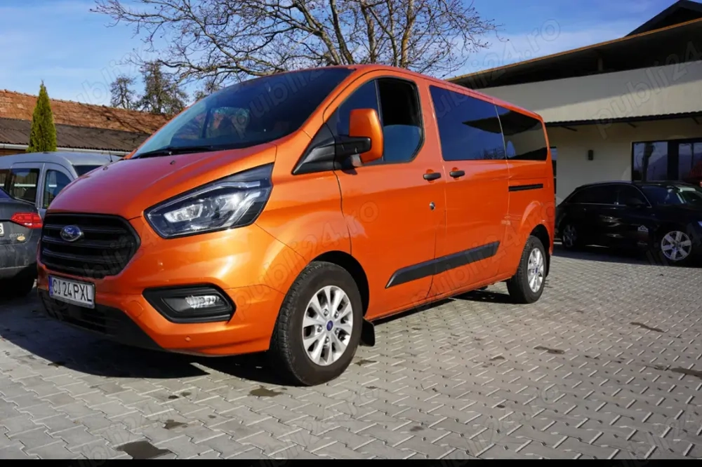 Închiriere microbuz 8+1