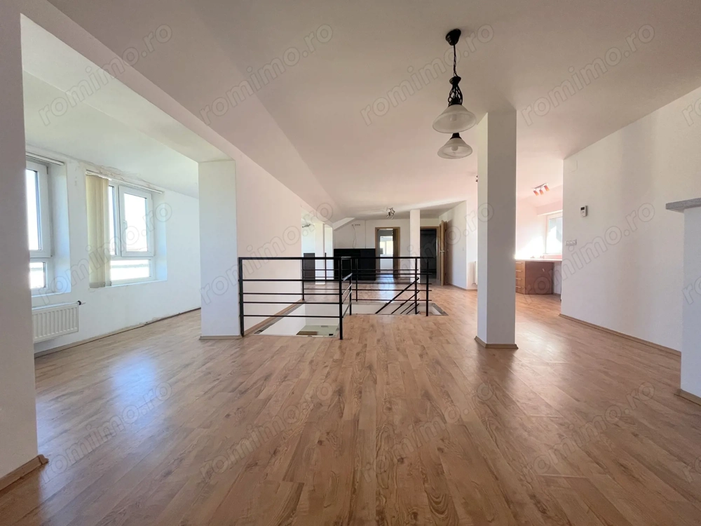 Apartament 4 camere, deosebit – mansardă spațioasa