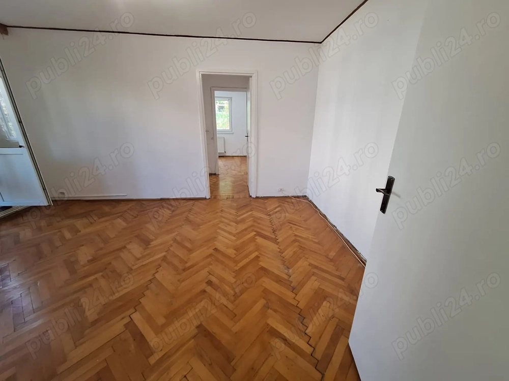 Vand Urgent 2 camere Astra - planete