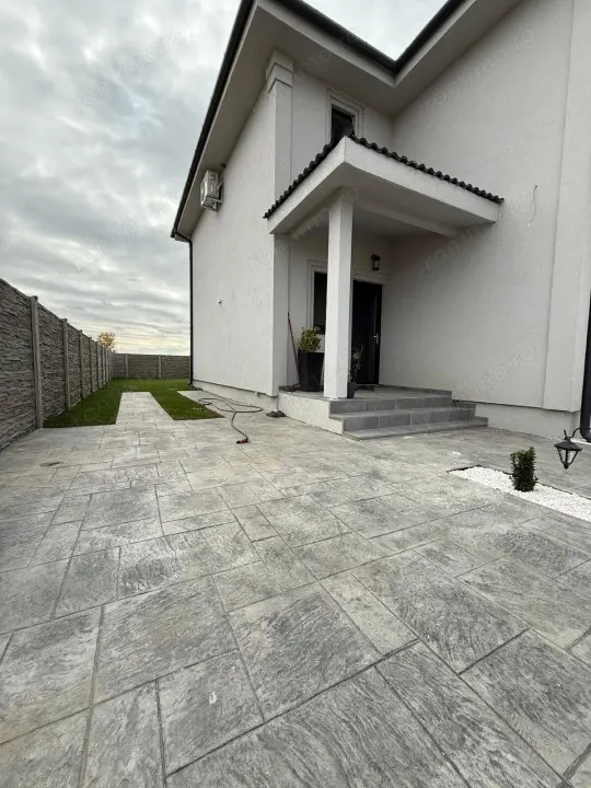 Duplex 4 camere, 101 mp utili, 250 mp teren - Giroc