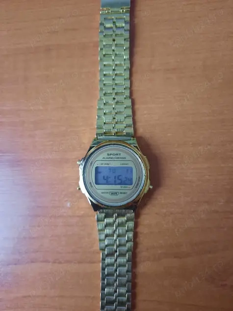 ceas electronic auriu