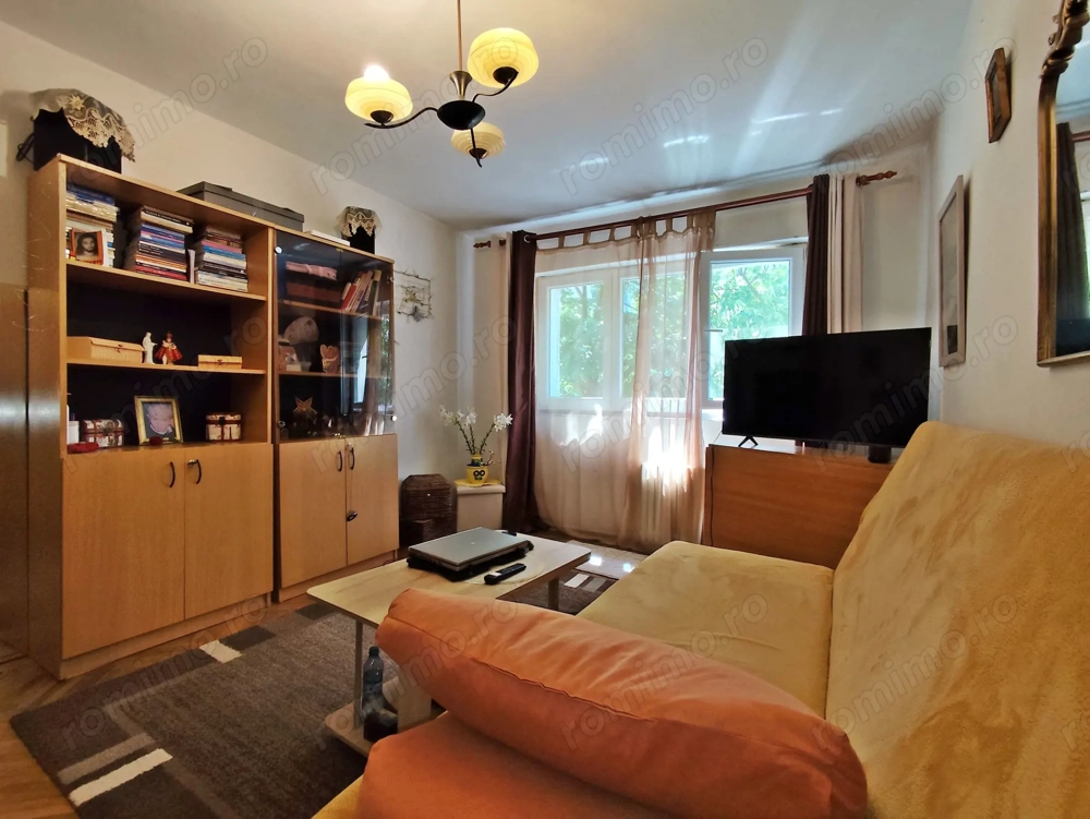 Vanzare apart.3 camere, tip X, reabilitat, str.Morii, Nufarul, Oradea