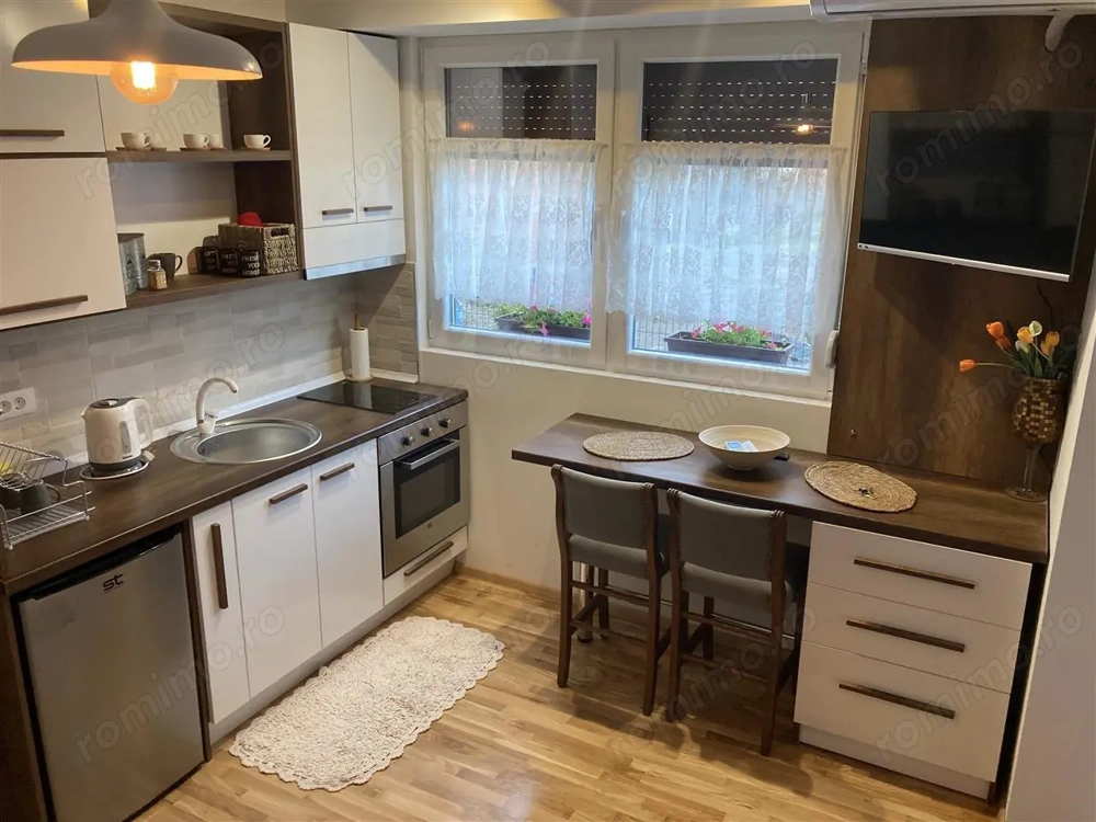 Garsoniera de inchiriat in zona Eroii Revolutiei