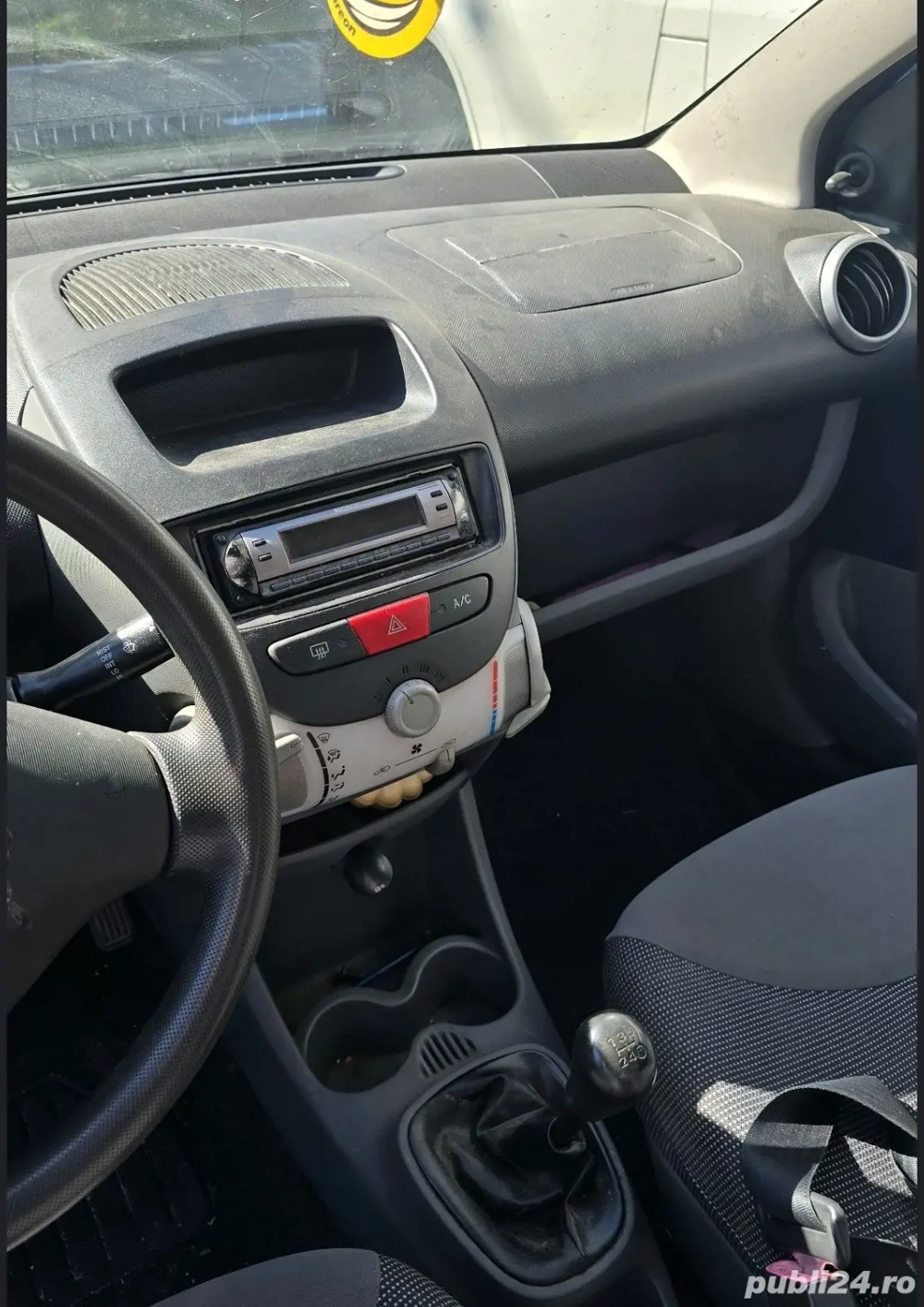 Dezmembrez Peugeot 107 1.0 benzină 2007