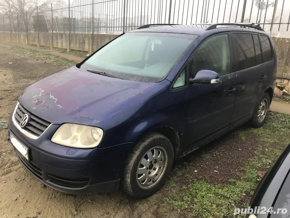 Dezmembrez Volkswagen Touran 2.0 TDI AZV