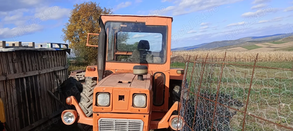 Vind U 650  sau schimb cu autoutilitara cu prelata 