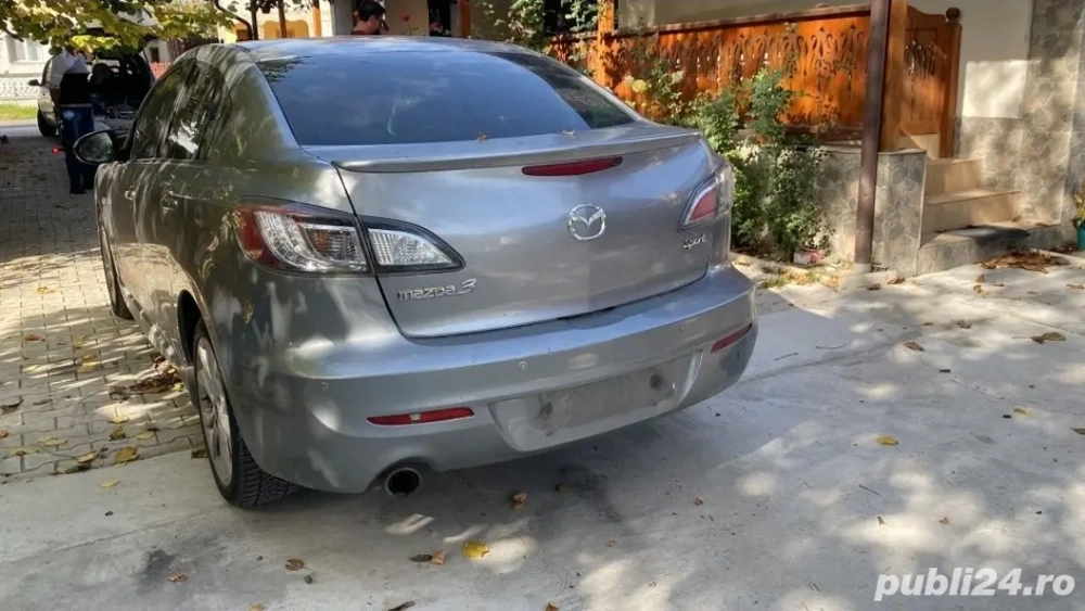 Dezmembrez Mazda 3 Sport 2010 motor 2.2 r2aa diesel