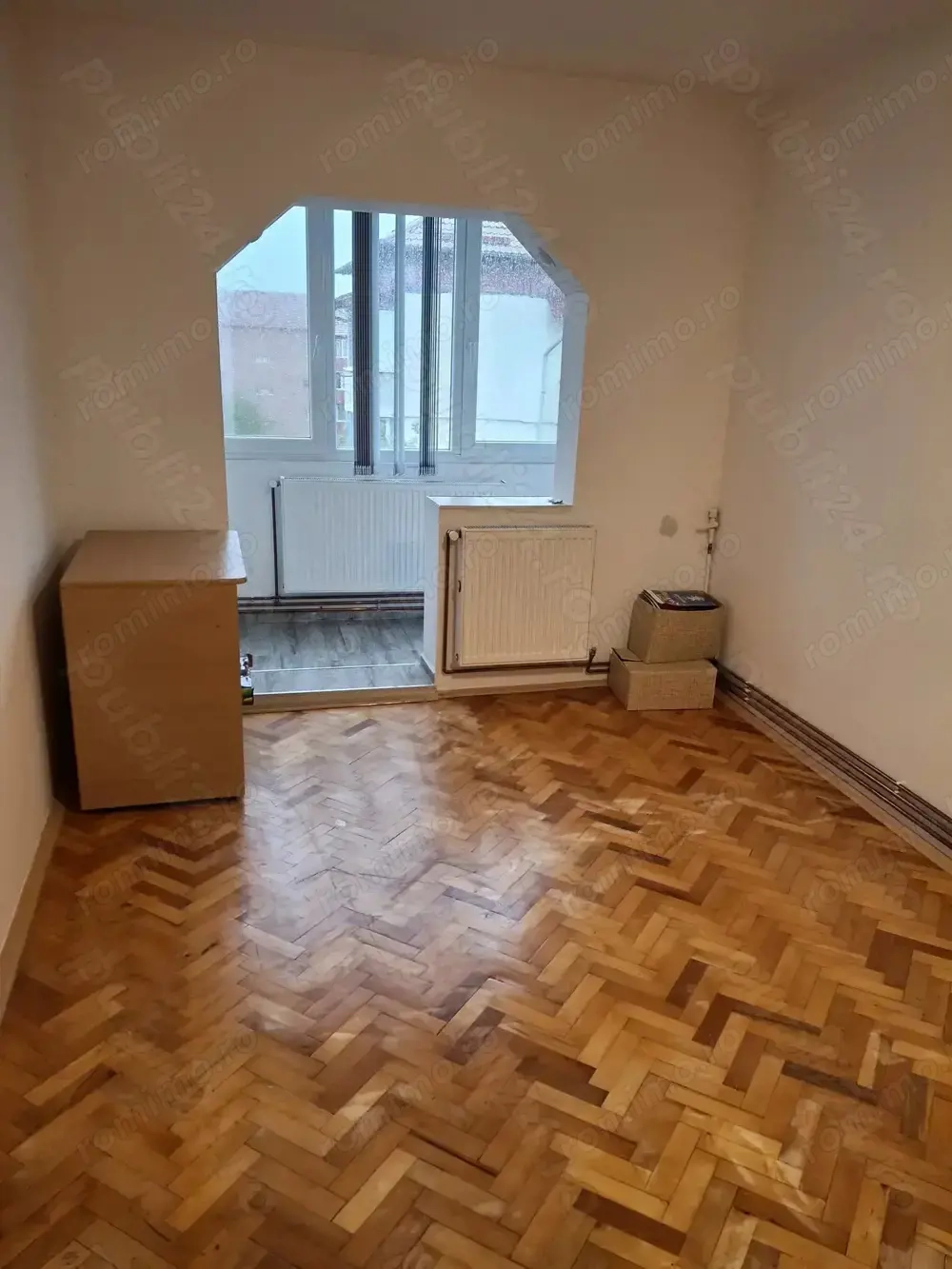 3 camere Aradului. 2 bai. 2 balcoane