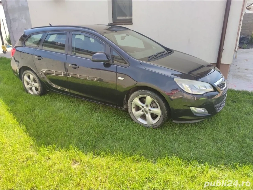 Dezmembrez Opel Astra J 1.7 A17DTR Euro 5