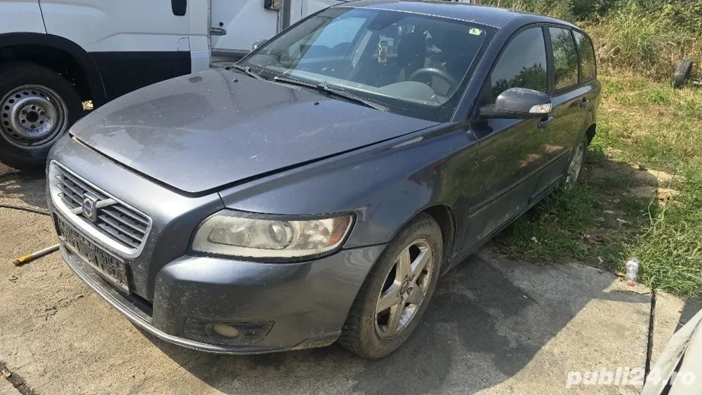 Dezmembrez Volvo V50 2010 2.0d