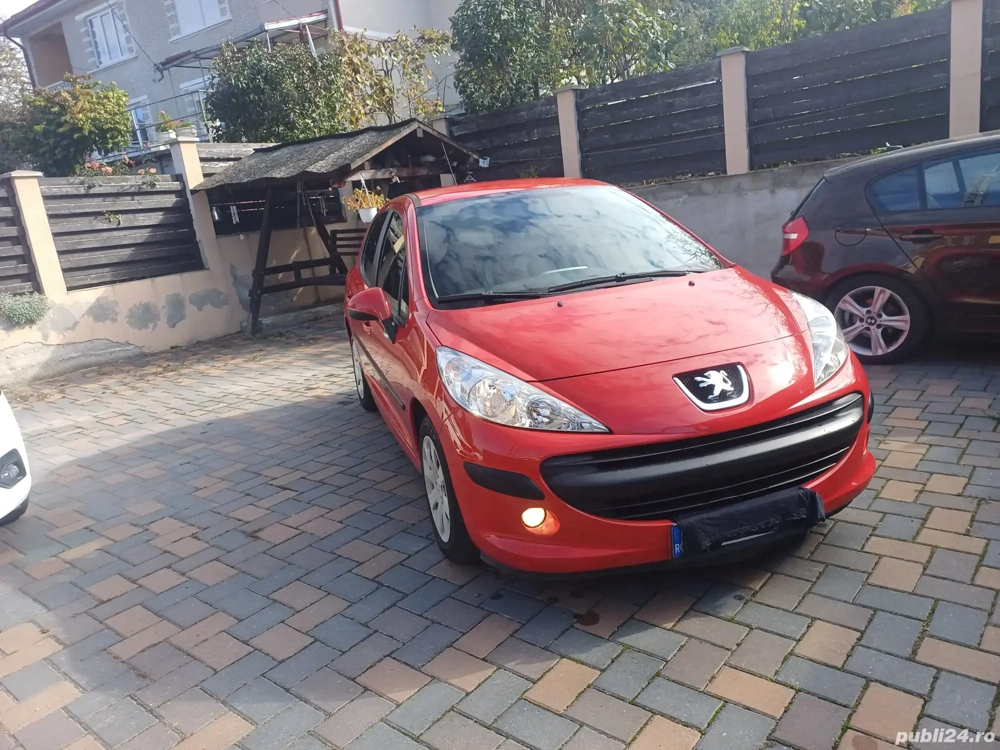 Vând Peugeot 207