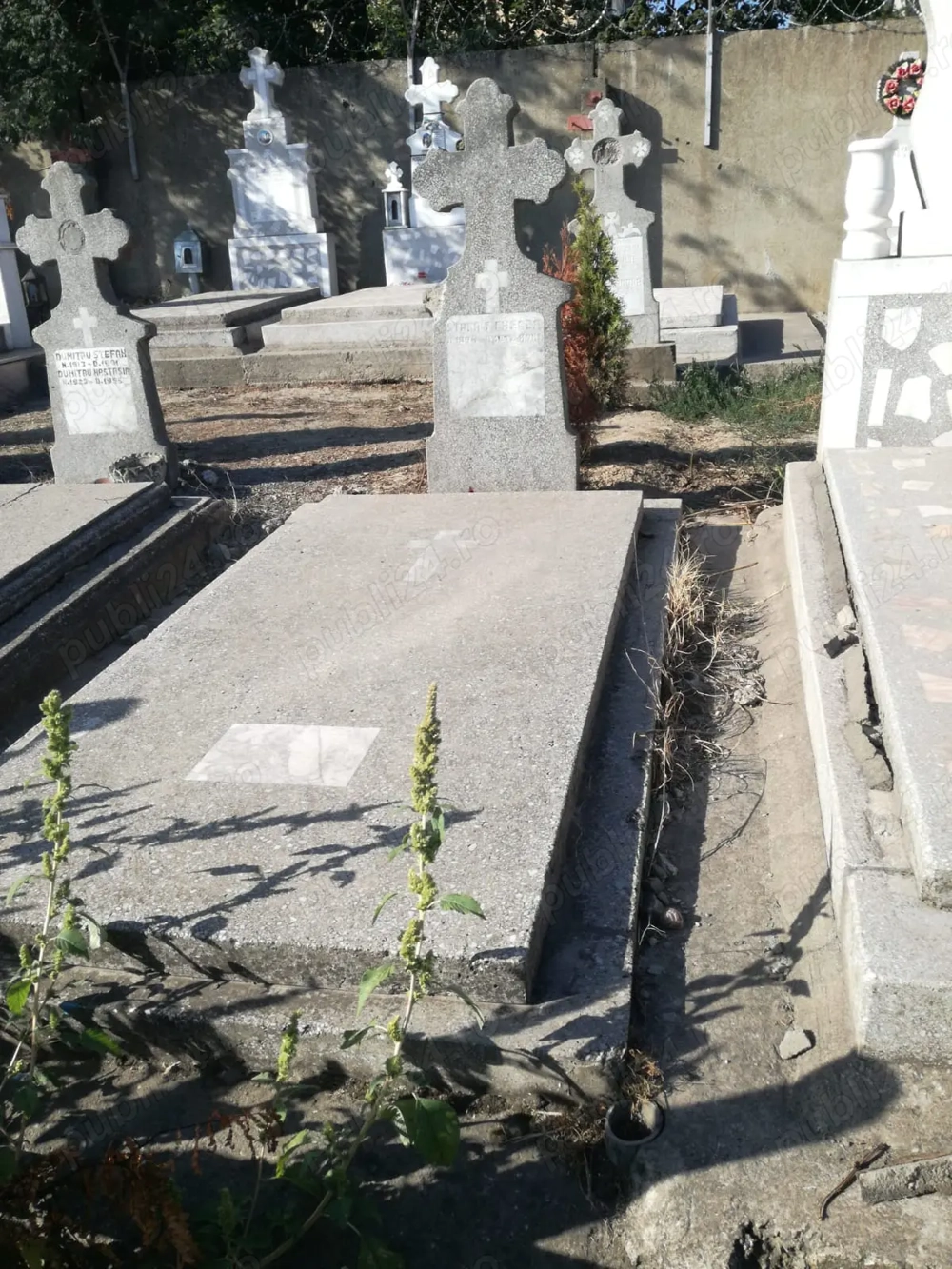 Vand loc de veci -Cimitirul Central Constanta