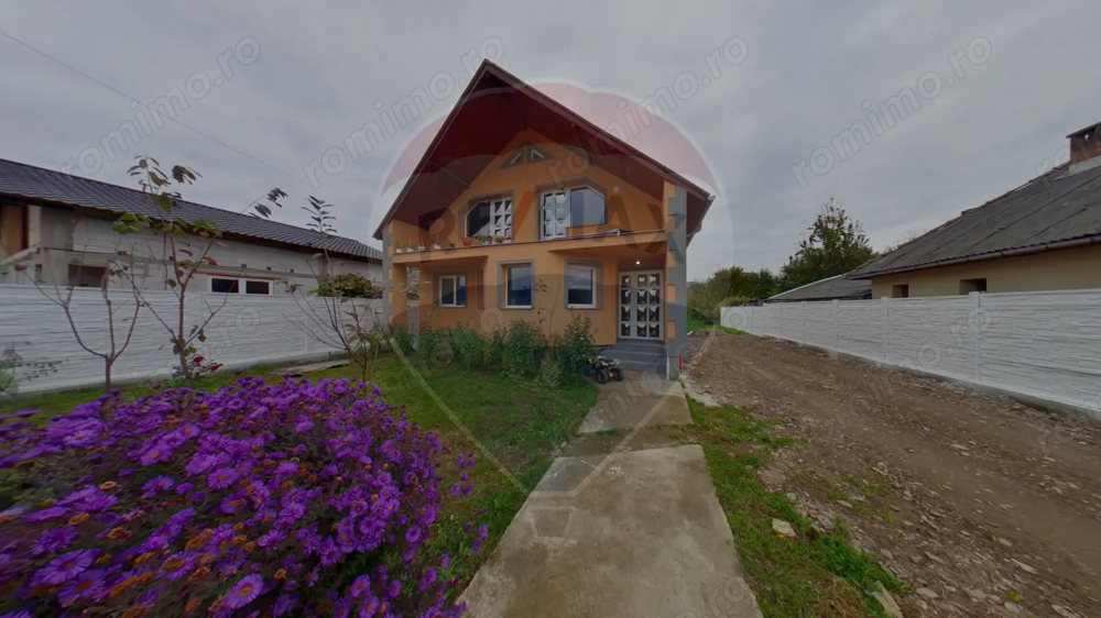 Casă cu 5 camere de vânzare, str. Bobâlna, Sighetu Marmației Casă cu 5 camere de vânzare, str. Bobâlna, Sighetu Marmației