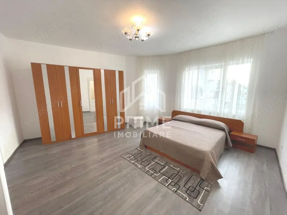 Casă spațioasă cu teren generos | 2 fronturi stradale | Zona Centrală 