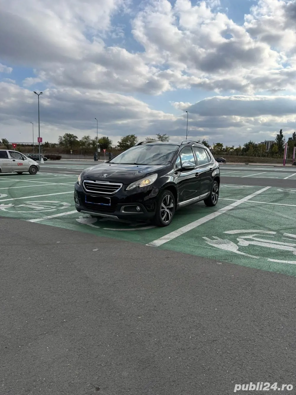 Peugeot 2008   1.6 VTi 120 CP   Automată   2013   140.000 km