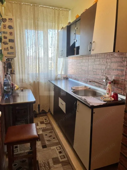 Apartament cu 2 camere, 42 mp, zona Lama