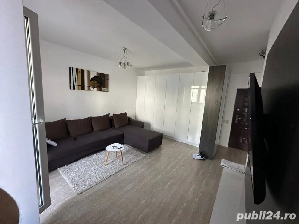 Închiriez Apartament 2 camere, Tineretului, nr.19 Închiriez Apartament 2 camere, Tineretului, nr.19