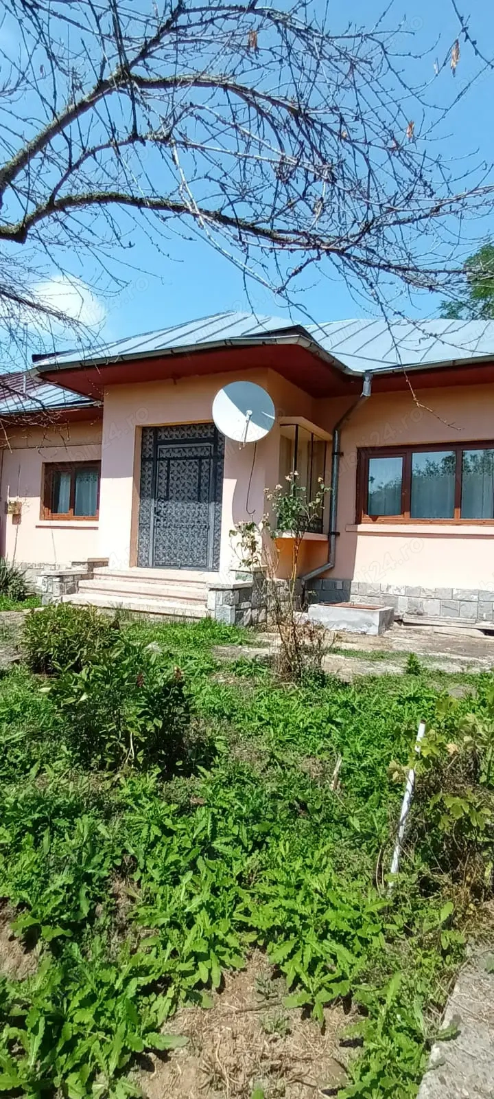 Vând casă jud. PRAHOAVA 