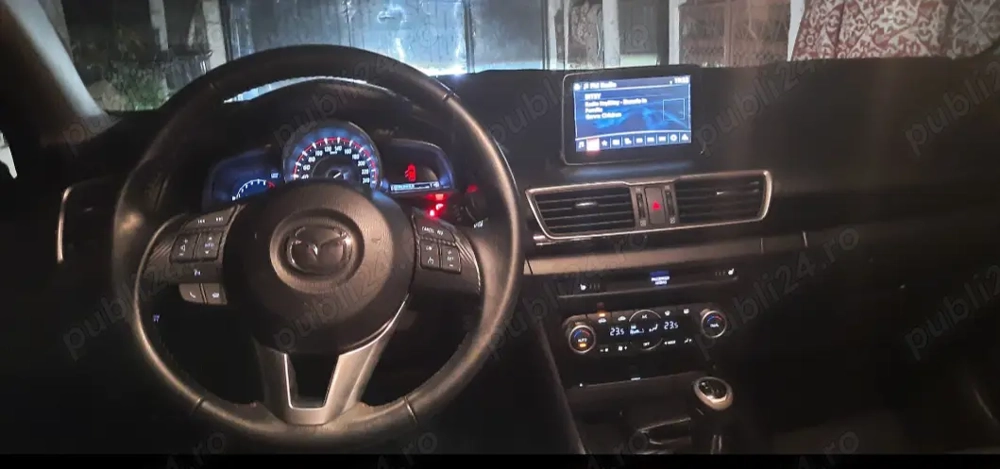 Mazda 3 sedan benzina 