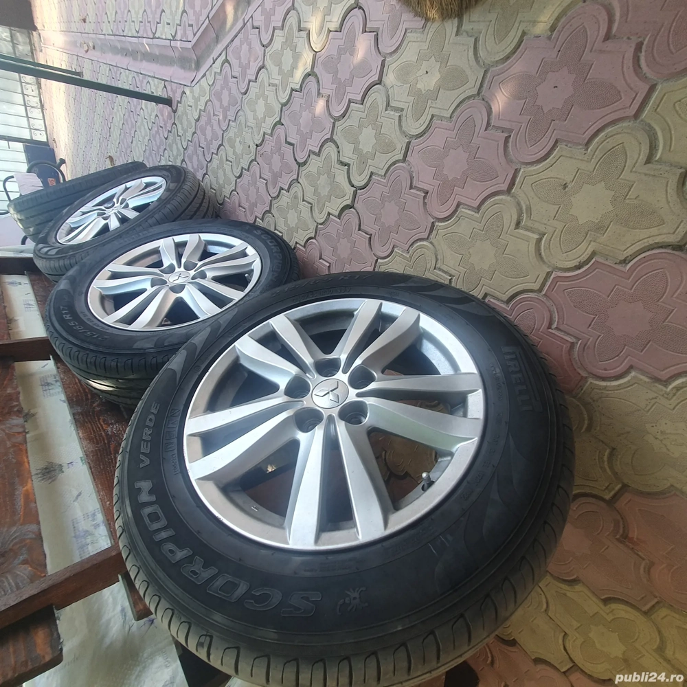 Jante aliaj  pe 17 cu anvelope