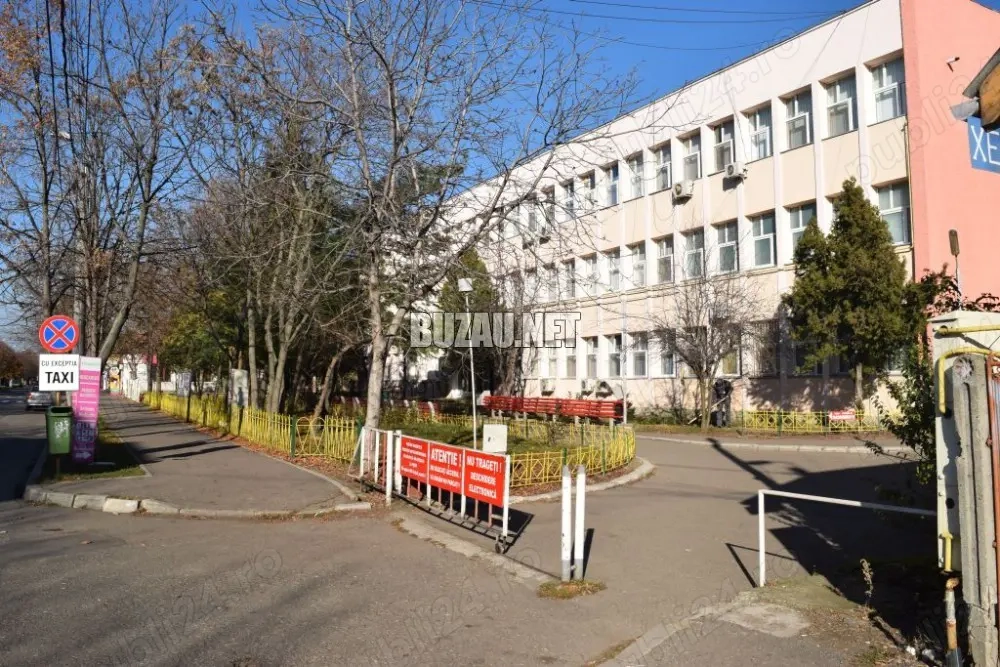 Vand Cabinet Medical in Poclinica Nicolae Titulescu din Zona 23 August, Buzau