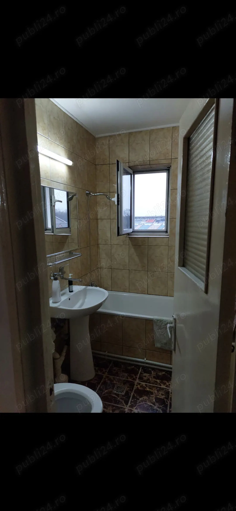 vand apartamwnt 3 camere cofort 1.zona balcescu