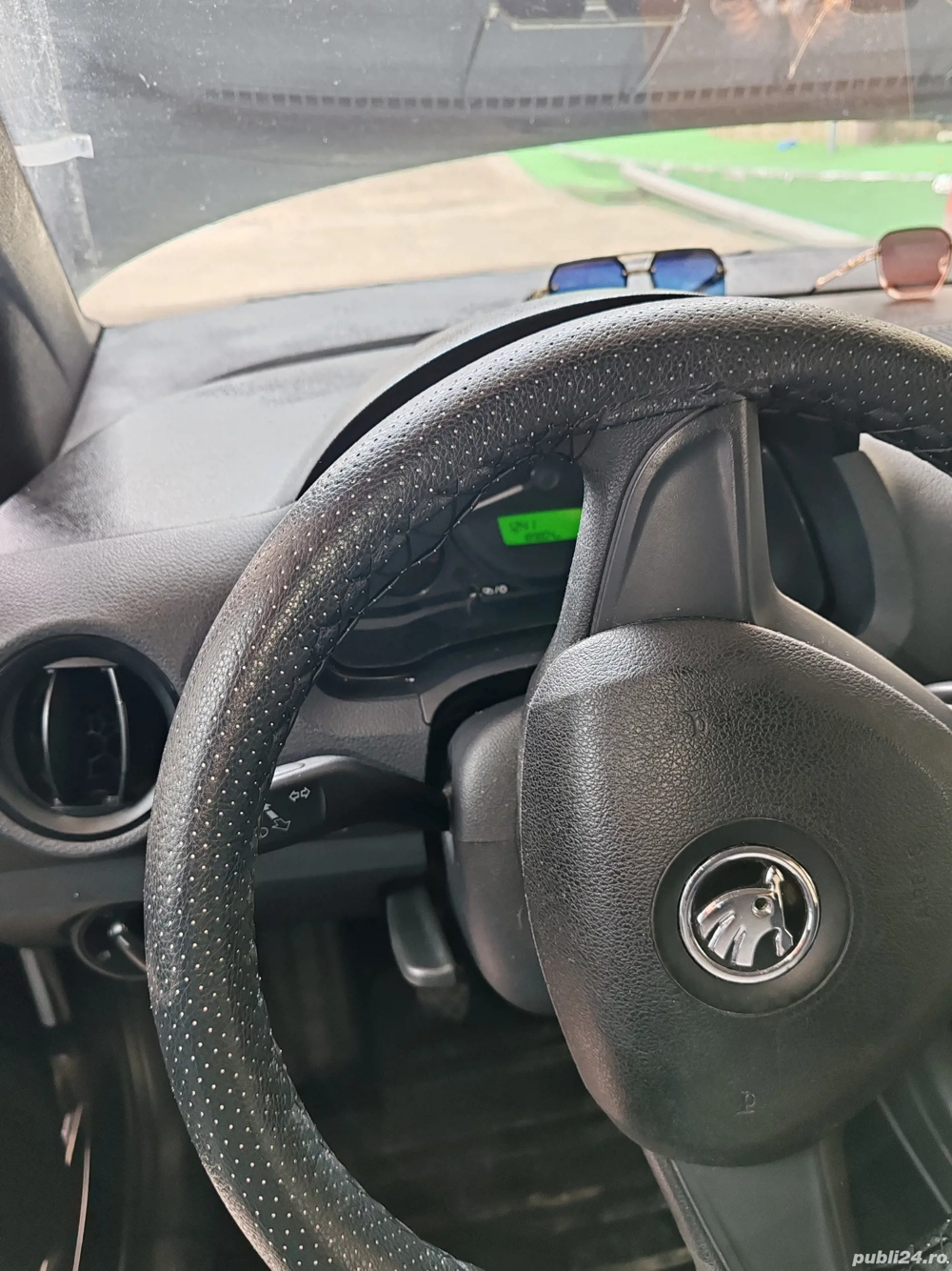 vând skoda  vând skoda