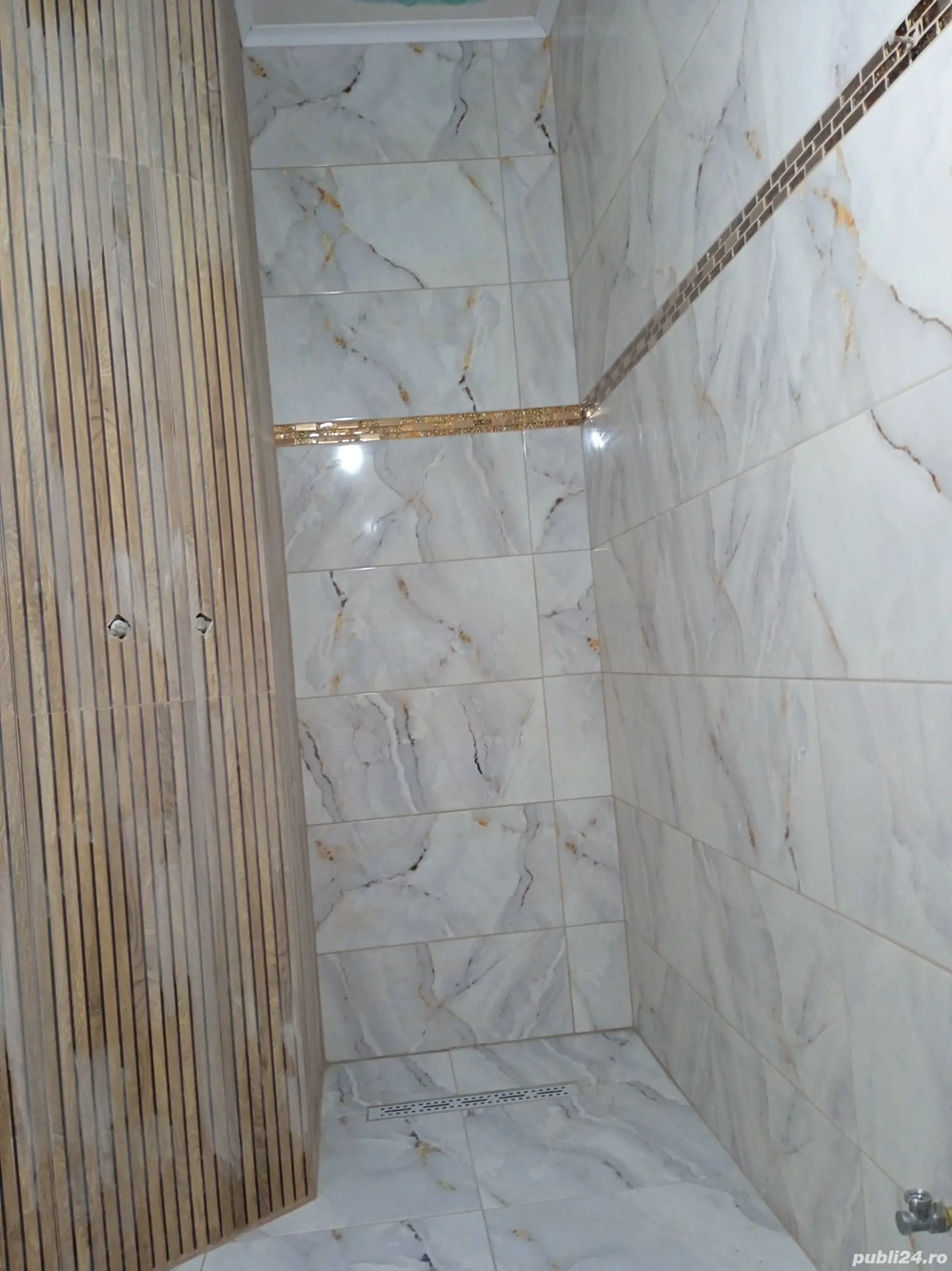 Execut amenajări interioare și exterioare (diverse servicii)