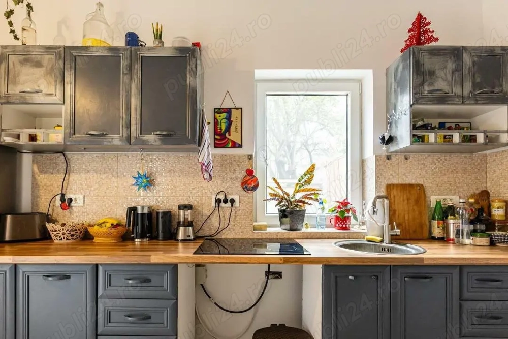 Casa cocheta-114mp teren-Zona Centrala-5 min pe jos de centru