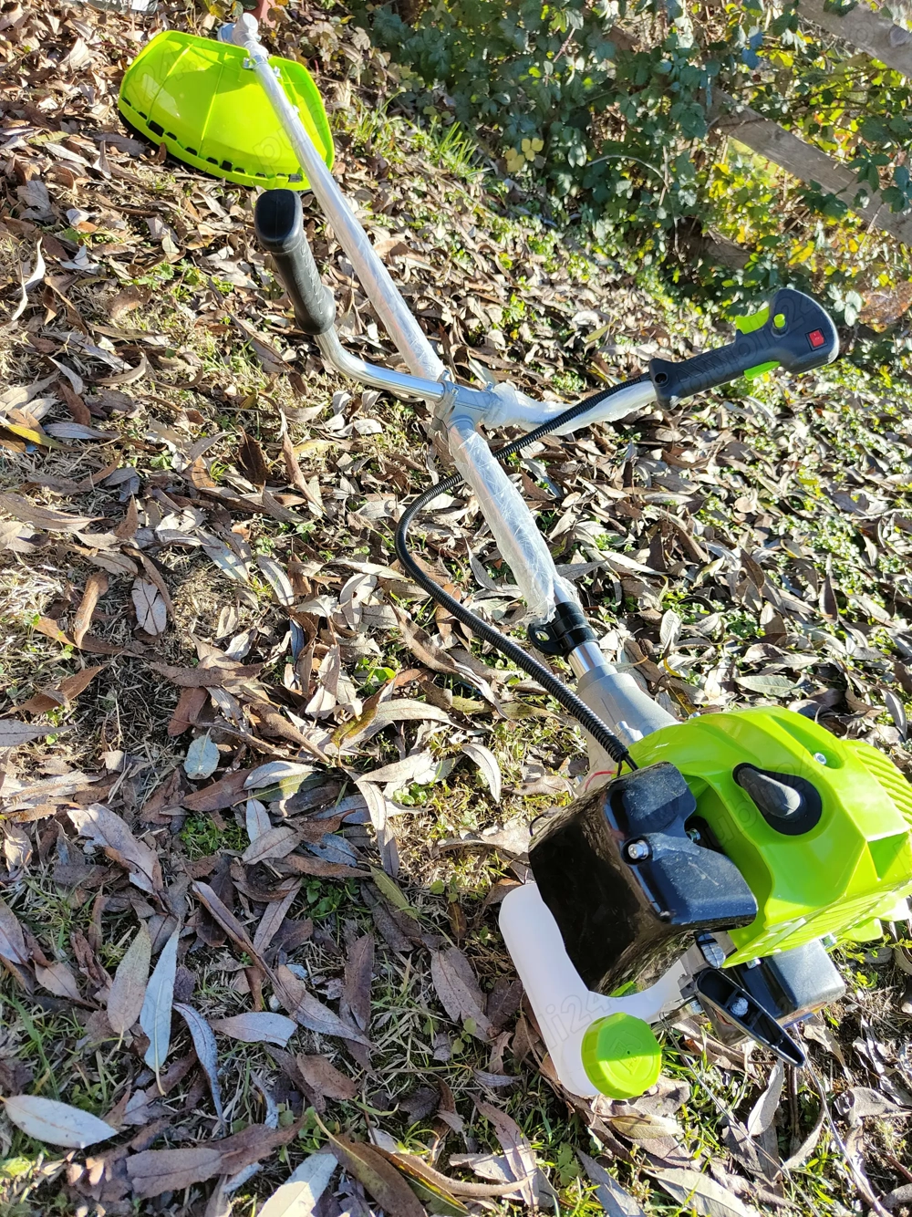 Motocoasa de umar pe benzina UralMash Campion,7.5CP,12.000rpm,Livrare 25lei!+Cadou in pachet!