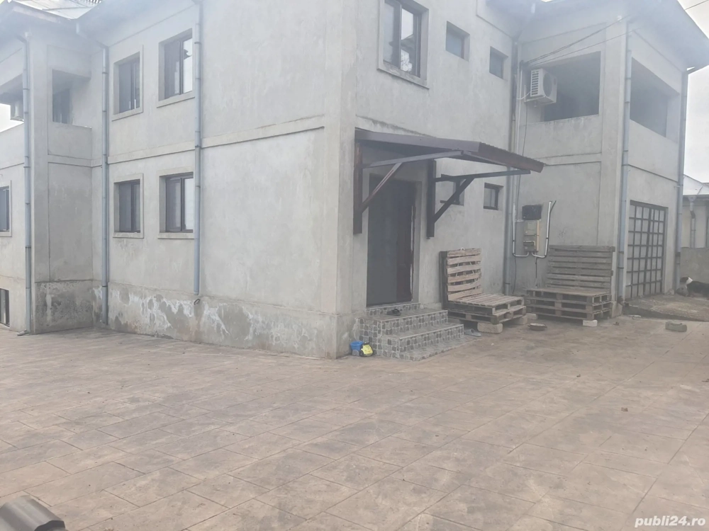 Casa la 4 km distanță de Caracal 