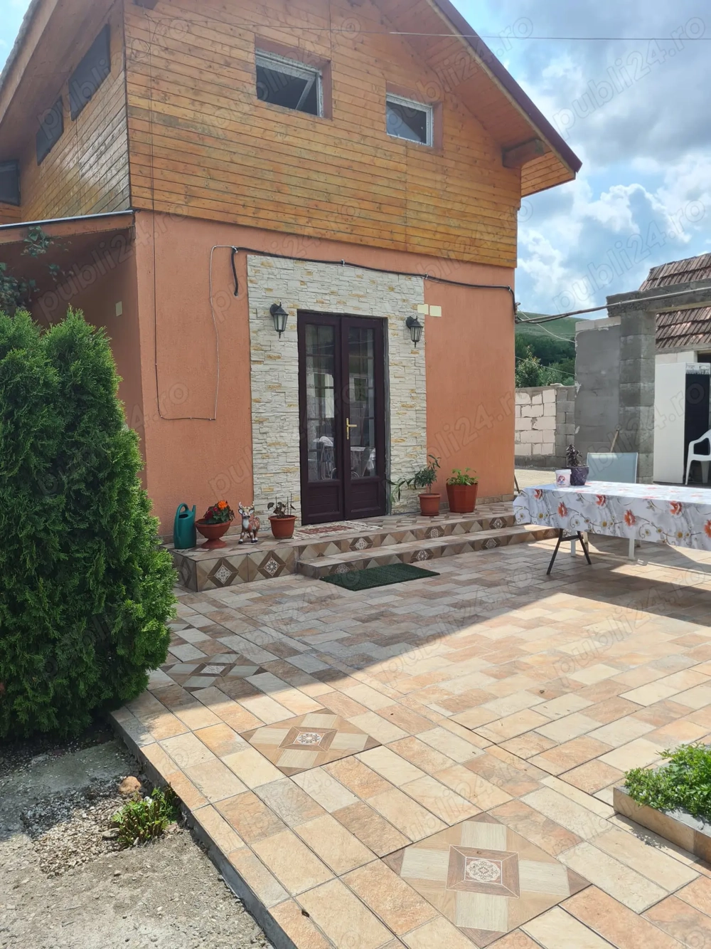 Vand casa la 40 km de Cluj