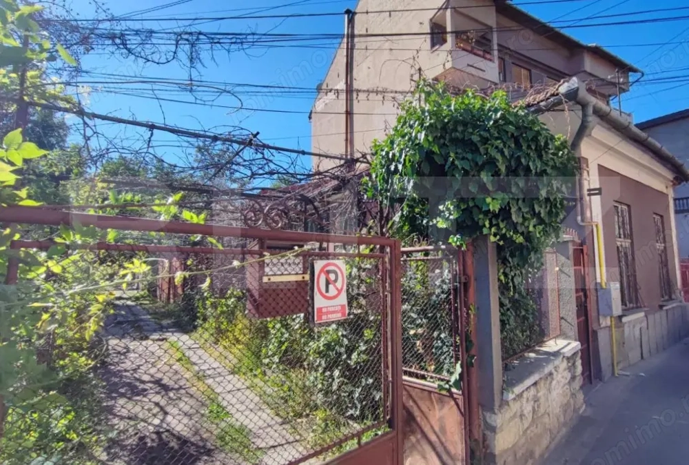 Oportunitate! Casa renovabila, 54mp, teren de 223mp, curte comuna, zona Horea !