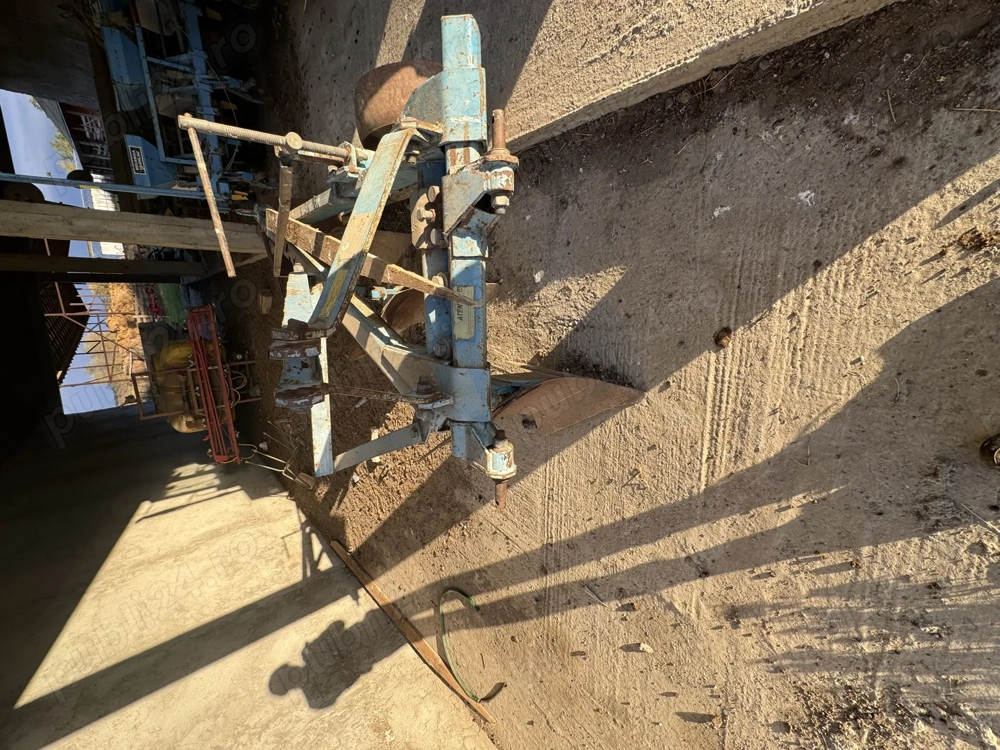 Vând plug pp3 fabricat în moldova Vând plug pp3 fabricat în moldova