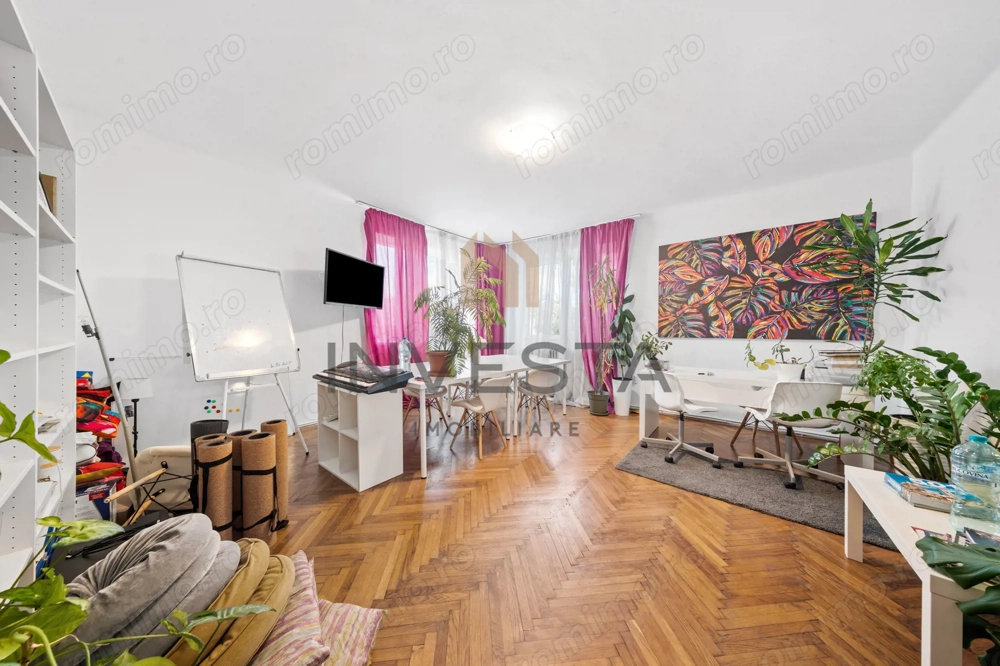 Apartament 4 camere, 160 mp, curte 165 mp, garaj | Andrei Muresanu