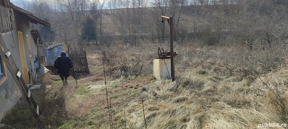 vand casa batraneasca