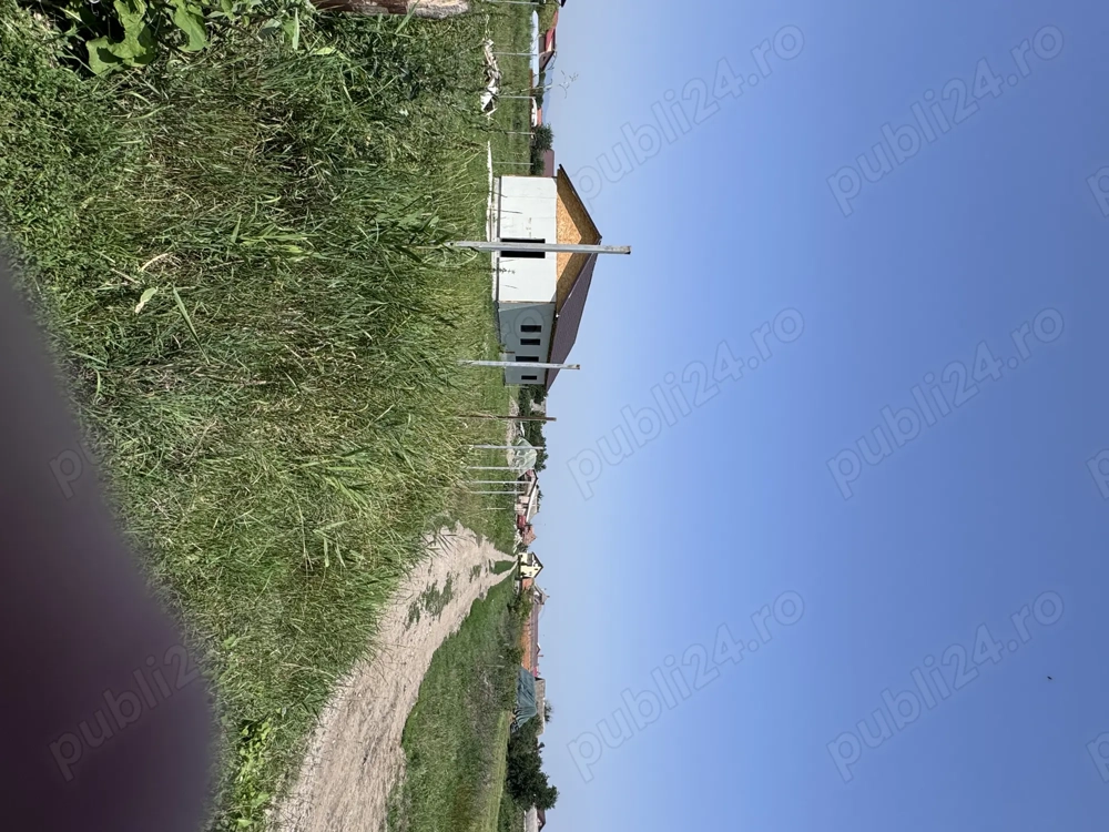 Vând teren intravilan 700m2 Vând teren intravilan 700m2