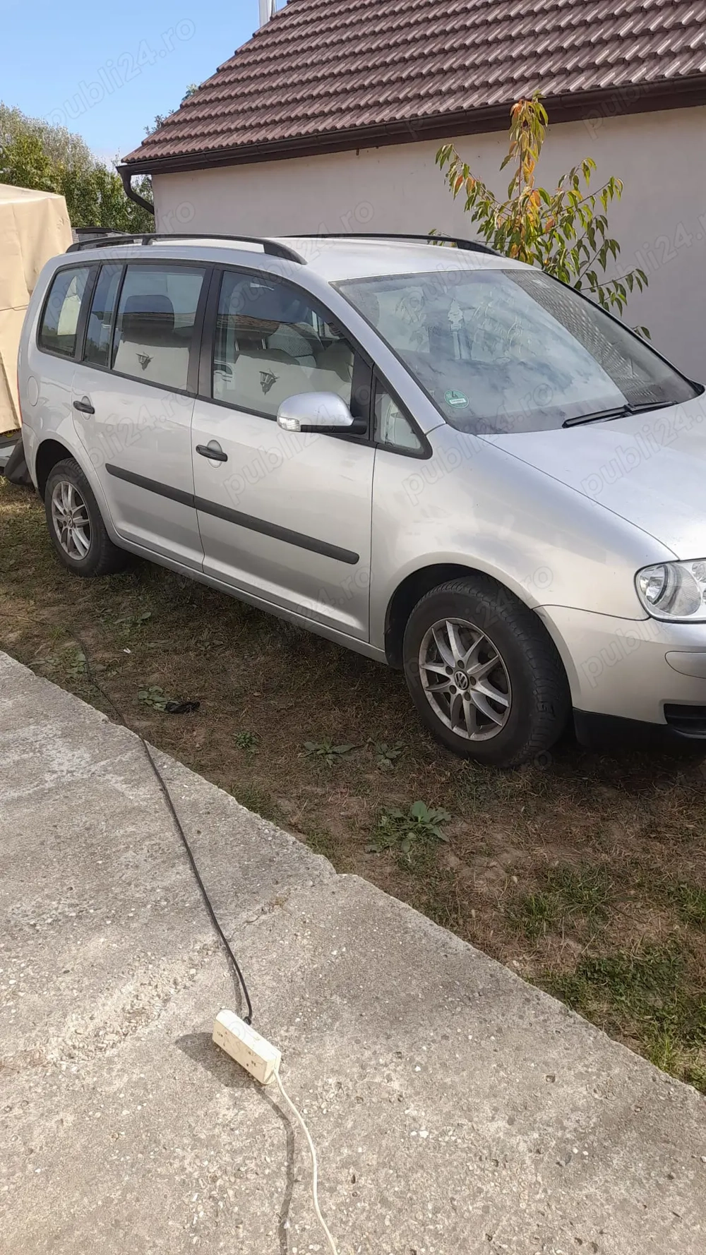 Vând vw touran 1.6 benzina 2003