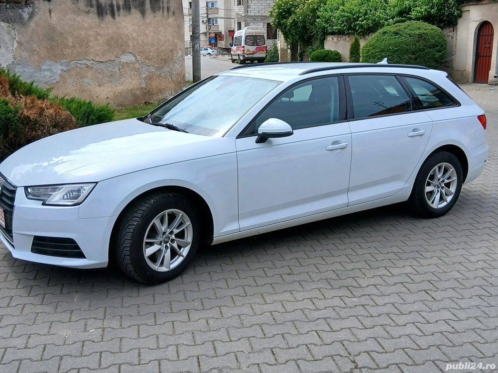 vând Audi A4 B9 avant motor 2.0 l disele 
