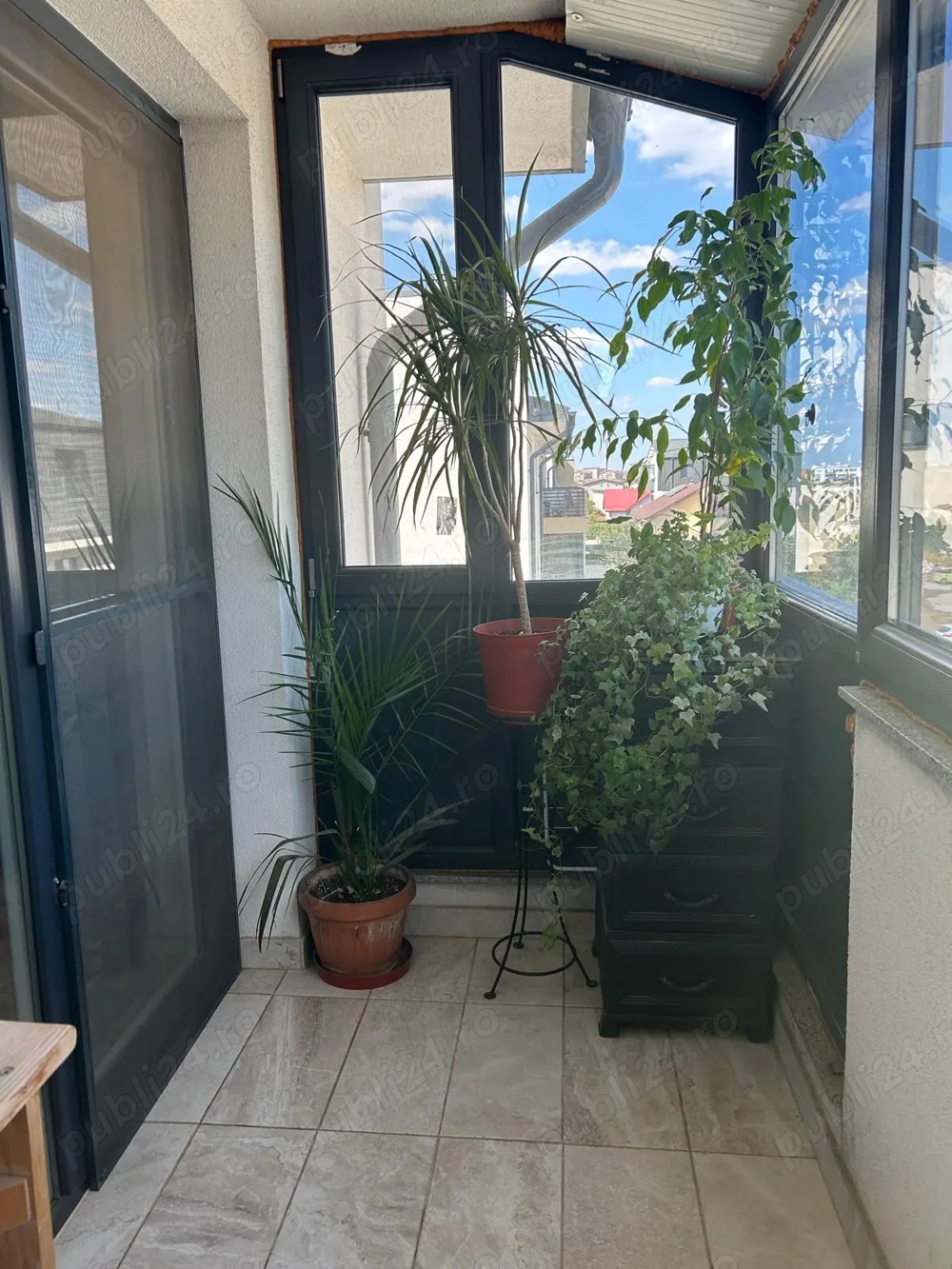 Vand apartament 2 camere