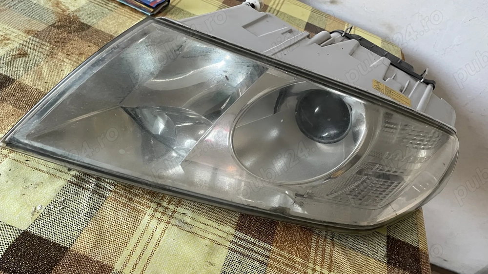 Far xenon Skoda Octavia 2
