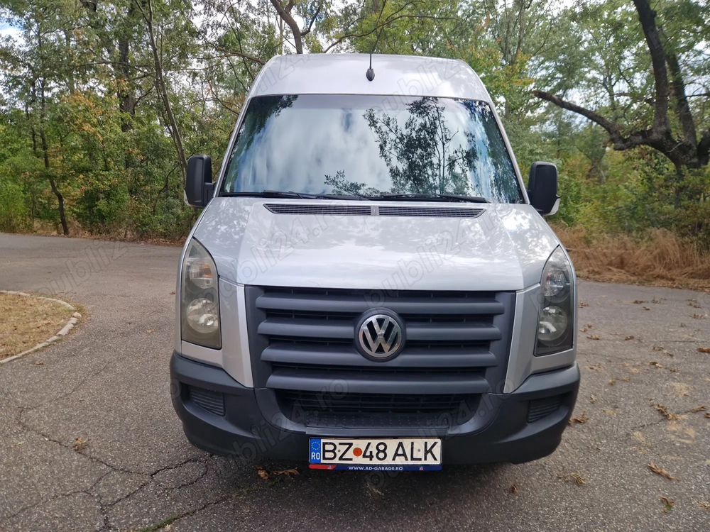VW Crafter 8+1 locuri