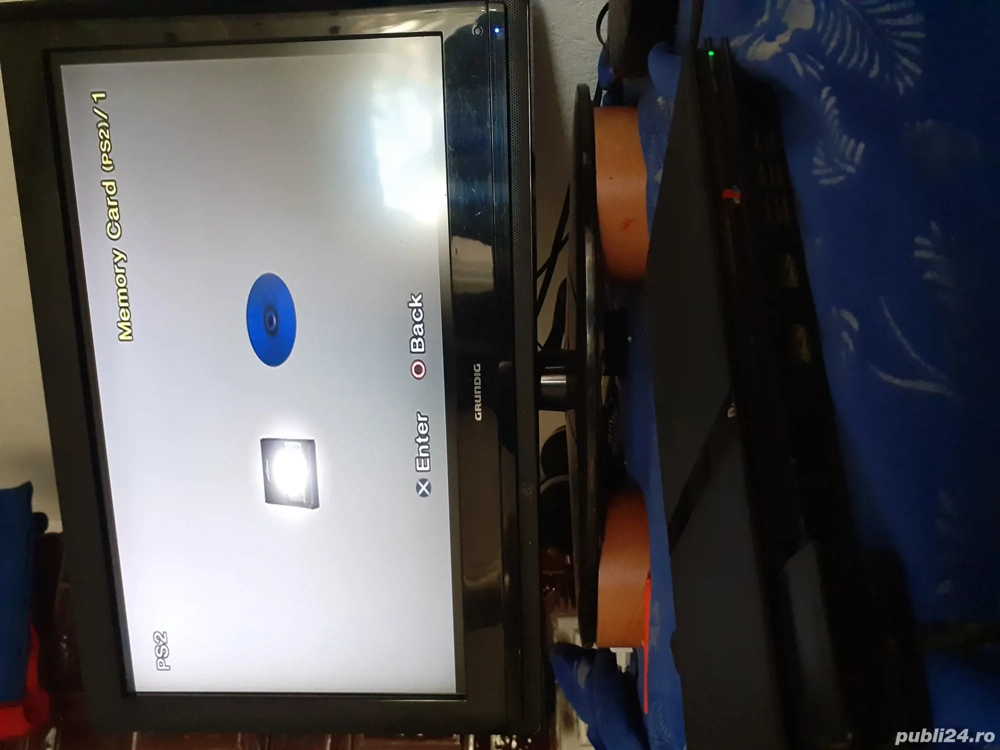 vând consolă și jocuri